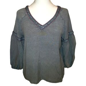 Gray Peasant Bohemian Top With Bright Aztec Trim |  Style Envy | Size M